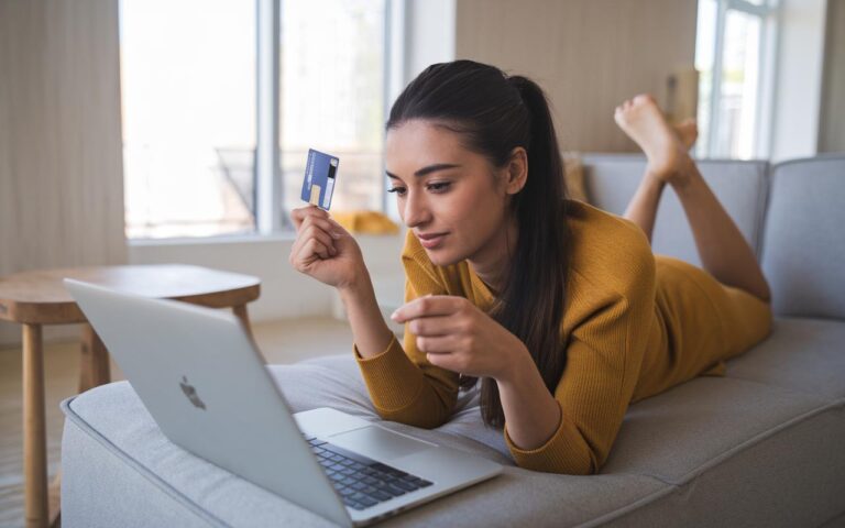 Le trappole degli acquisti durante le feste, a cosa fare attenzione